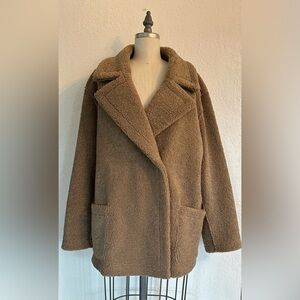 Like New “Velvet by Graham & Spencer” Lux Sherpa Oversized Jacket - Size L